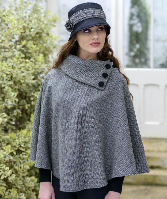 Grey na naka-tweak ng Collar Poncho Coat