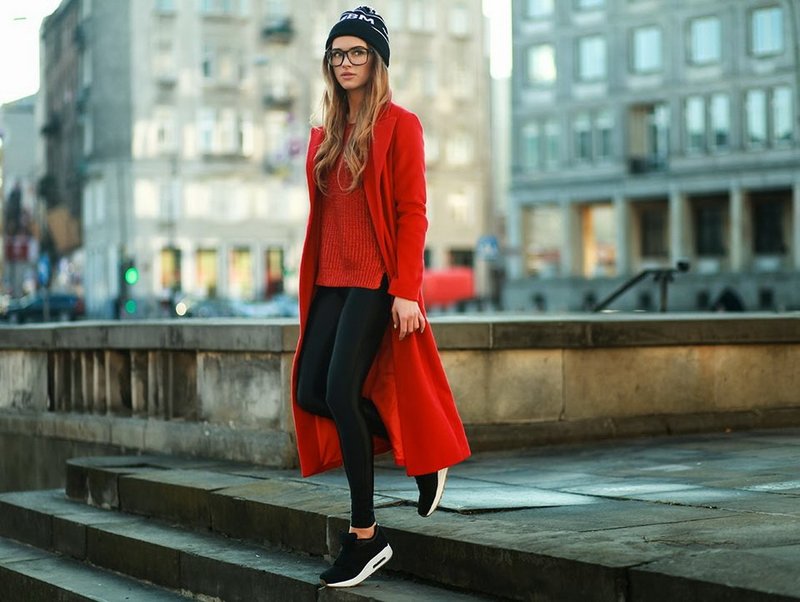 Des images à la mode en rouge