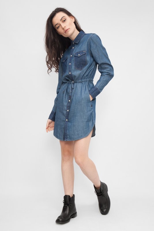 Robe chemise en jean avec ceinture