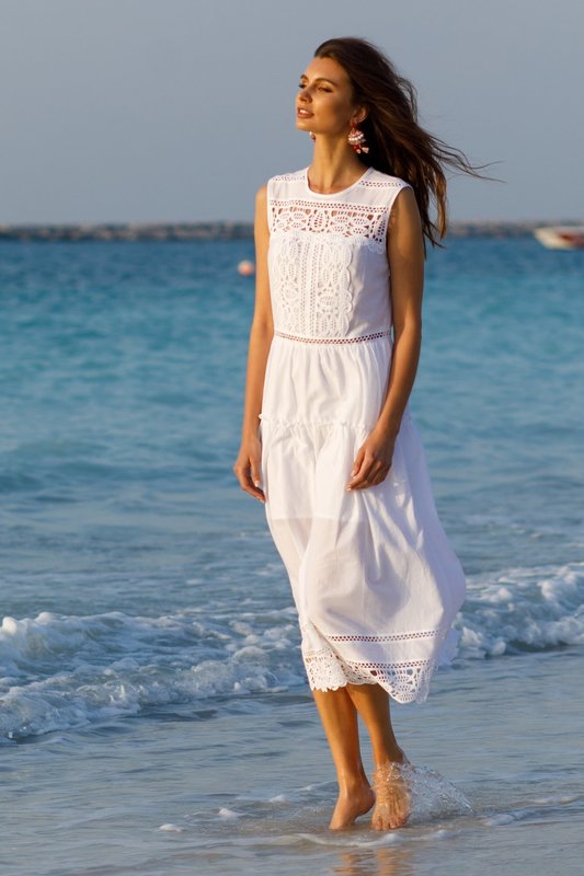 Robe midi en dentelle de coton blanche