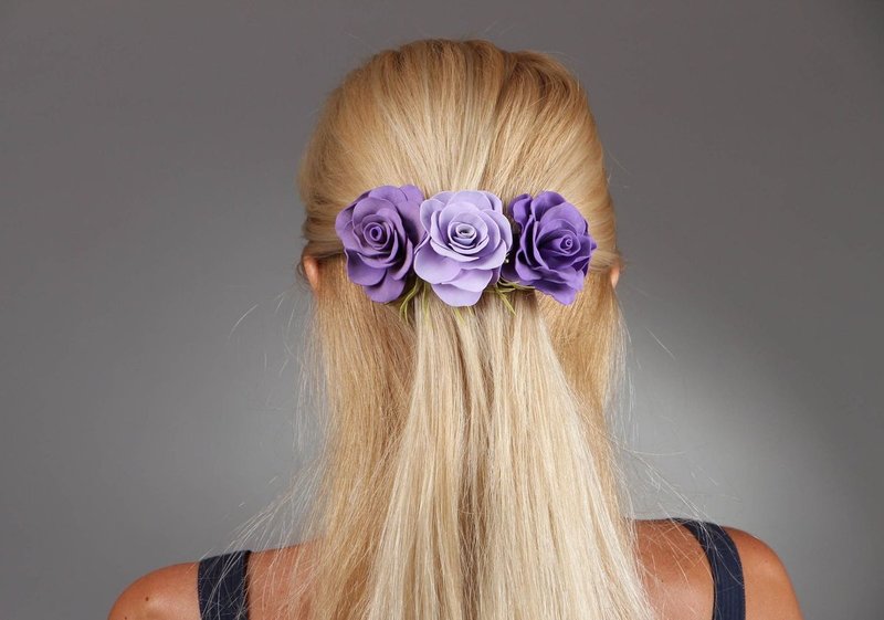 Épingle à cheveux avec des roses