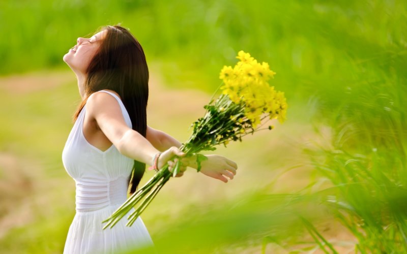 Actions avec des fleurs dans un rêve