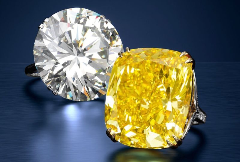 Diamant blanc et jaune dans un rêve