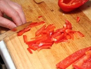 Red Sea Salad na may Bell Pepper