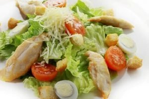 Caesar Salad na may Manok