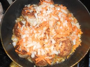 Boulettes de viande hachées avec du riz