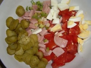 Ham at salad na patatas