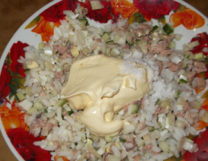 Cod Liver Salad na may Rice