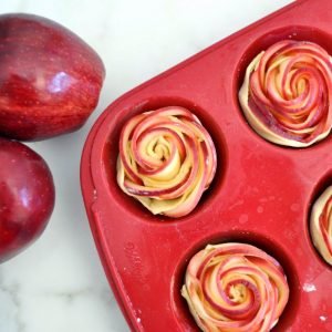 Roses de pommes en pâte feuilletée