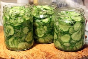 Salade de concombre pour l'hiver