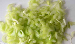 Celery Salad na may Beans