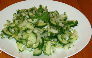 Cucumber Salad na may Celery