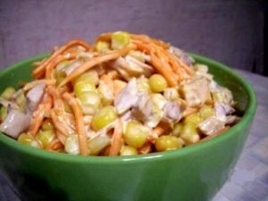 Salade coréenne au poulet et aux carottes