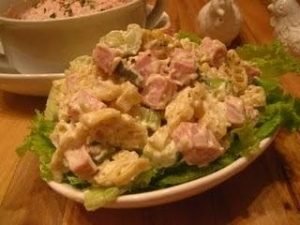 Ham at keso salad