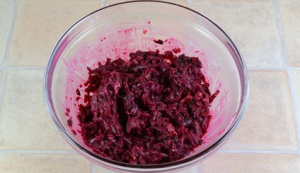 Beetroot Salad na may Prunes