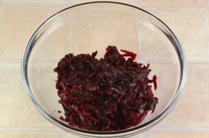 Beetroot Salad na may Prunes