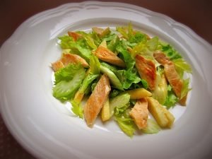 Salade de céleri et poitrine de poulet