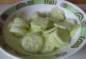 Sorrel Salad na may Cucumber