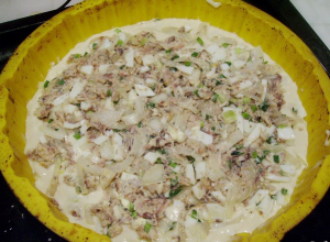 Jellied pie na may de-latang isda