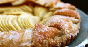 Tarte aux pommes glacée au sucre