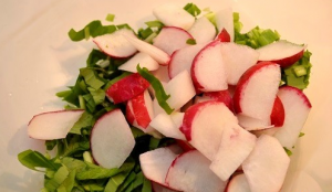 Radish Salad na may Egg