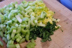 Salade de raisins, poulet et céleri