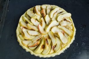 Tarte aux pommes sablée à la meringue