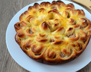 Chrysanthemum meat pie