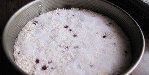 Pie na may pulang currant (kefir dough)