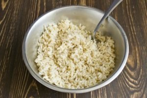 Salade de Carême avec riz brun et légumes