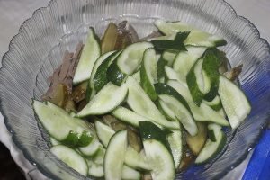 Salade au foie et aux légumes