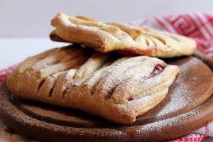 Strudel aux baies de pâte feuilletée