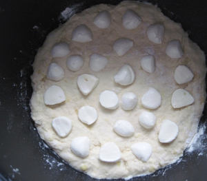 Tarte aux pommes de terre dans une cocotte