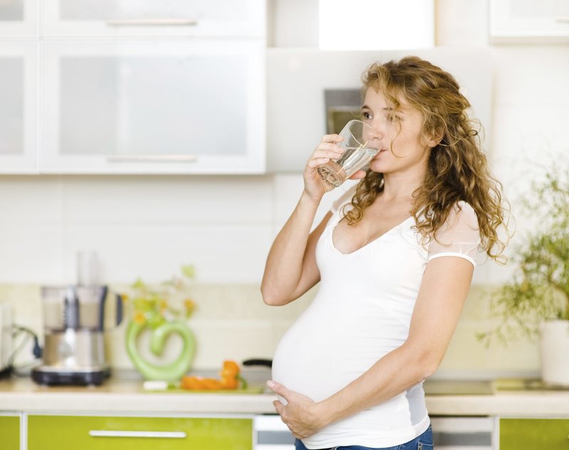 Complots de l'eau pour tomber enceinte