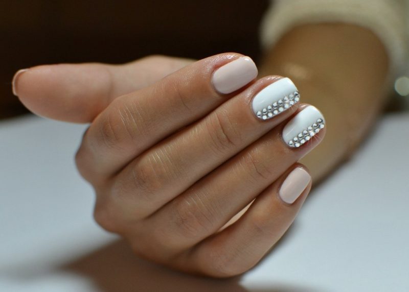 Rhinestone Stripe Nails