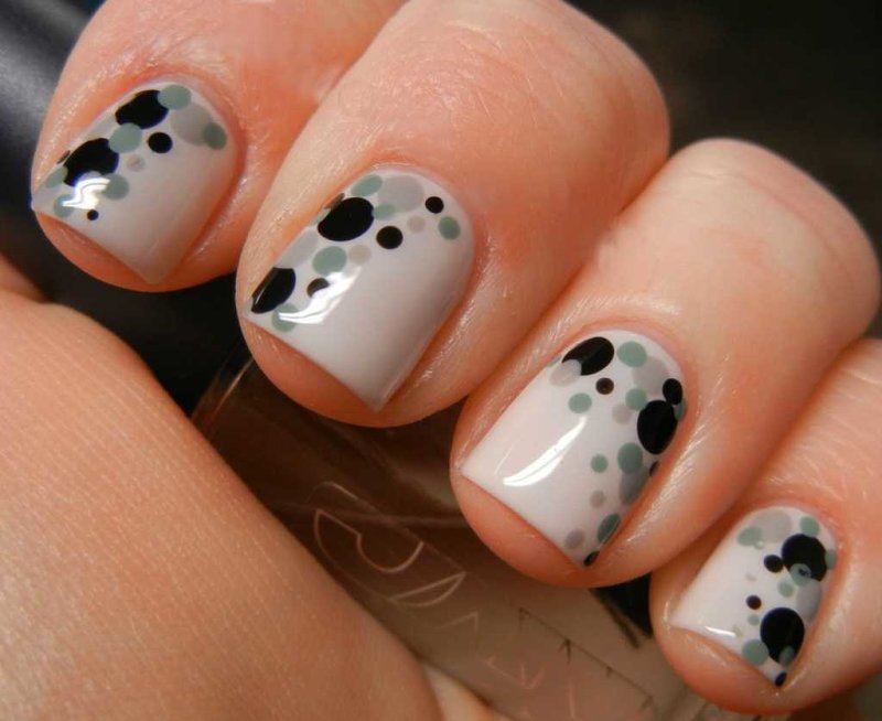 Dotted grey kuko