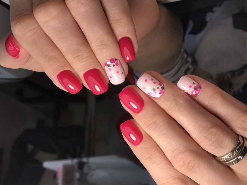 Ongles rose corail avec kamifubuki