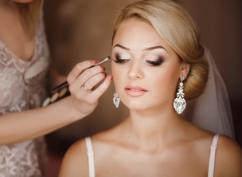 Beau maquillage pour la mariée