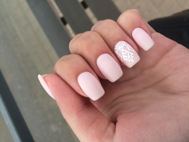 Matte Pink Nude na may White Pattern