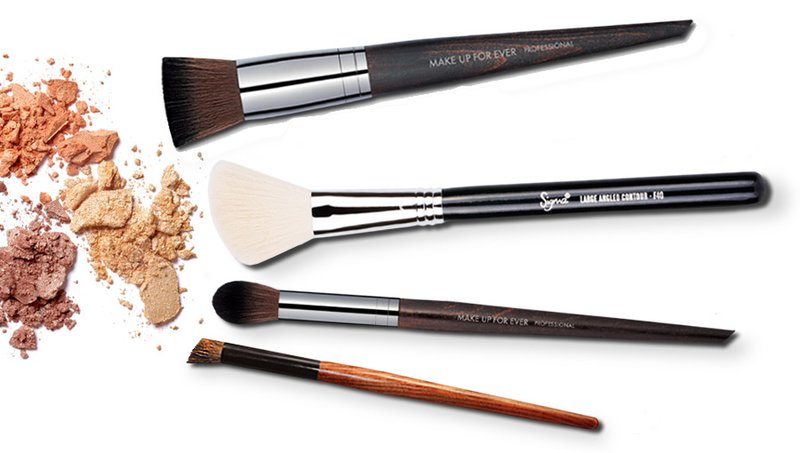 Mga Contouring Brushes