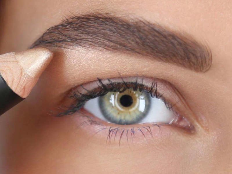 Coloration des sourcils