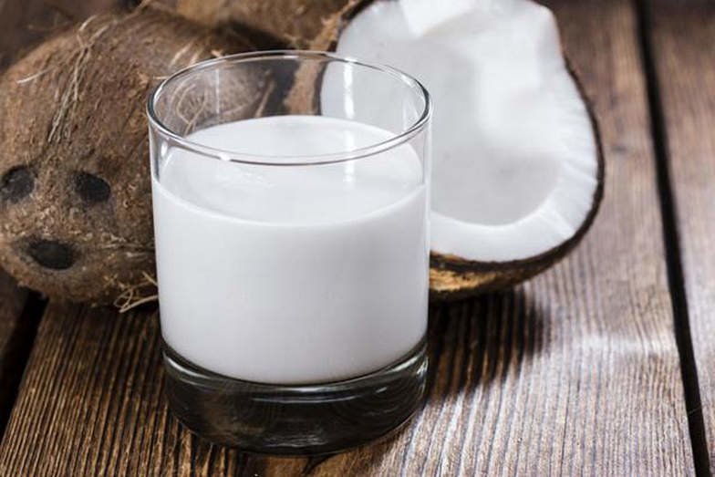 Lait de coco contre la perte de cheveux