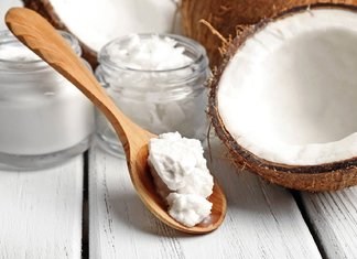 Huiles à bout divisé avec huile de noix de coco