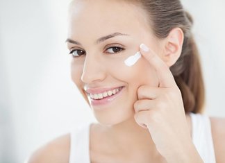 Listahan ng mga pinakamahusay na cream ng mukha na may hyaluronic acid