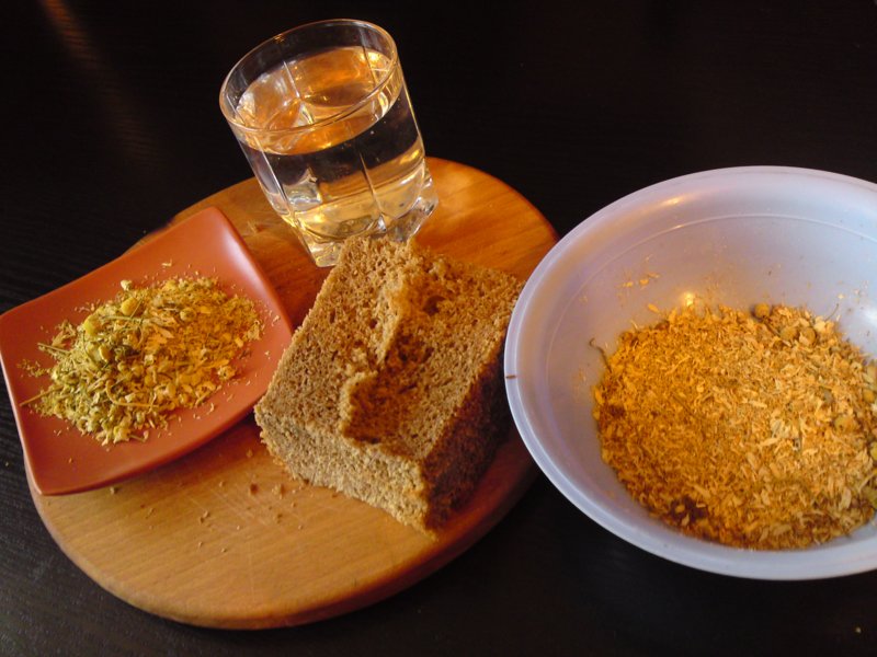 Rye bread at calendula hair mask