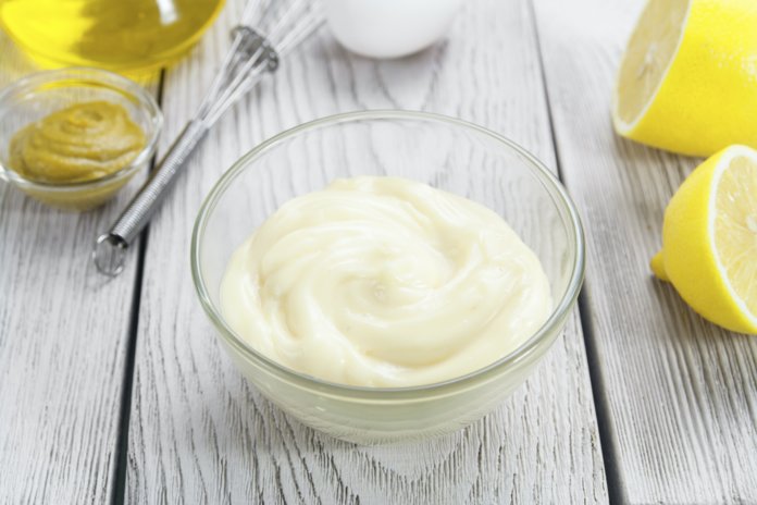 Masque capillaire mayonnaise