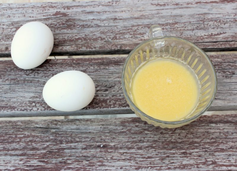 Egg mask para sa paglaki ng buhok