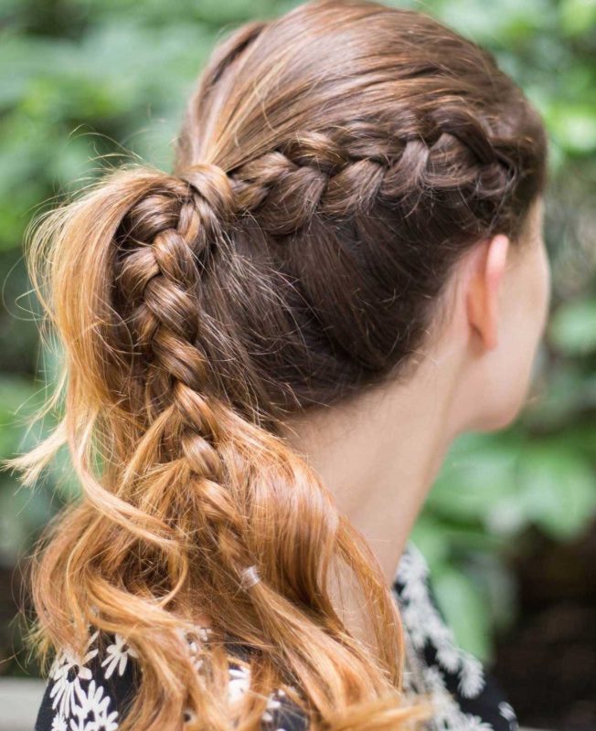 Queue à deux tresses