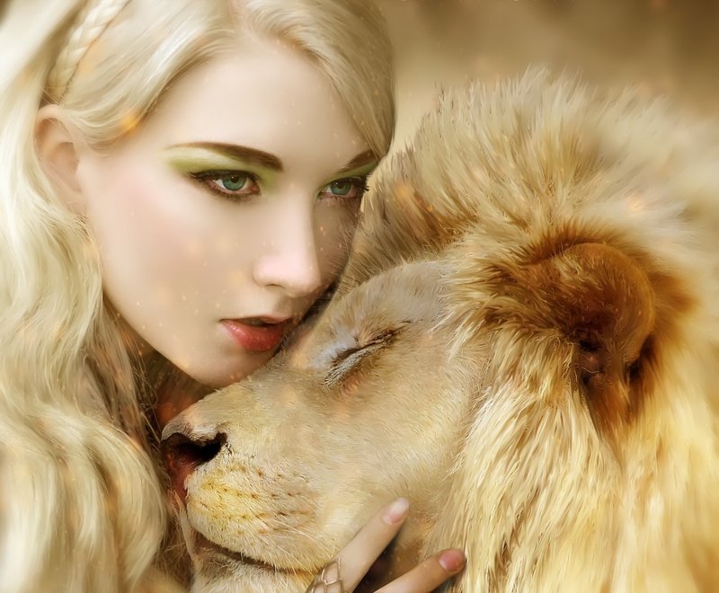 Femme lion