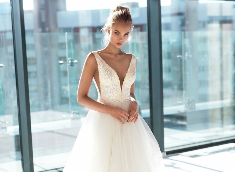 Robe de mariée avec décolleté